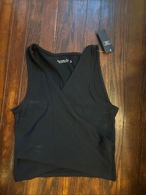 NWT Abercrombie Cropped Crisscross Tank